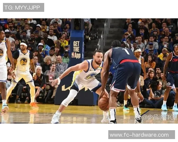 勇士与雷霆季后赛对决将进行几场激烈比赛的精彩分析与展望 勇士与雷霆季后赛对决将进行几场激烈比赛的精彩分析与展望